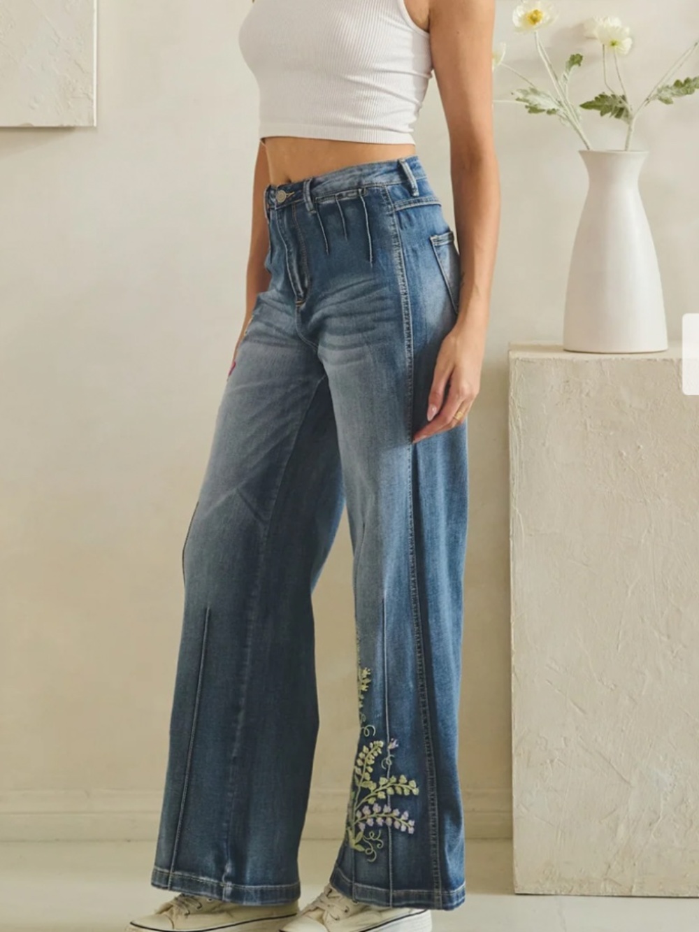 🎉 OLI & HALI “Big Sky“ OLI and HALI DARTED PANTS WITH FLORAL EMBROIDERY 61A - Picture 4 of 9